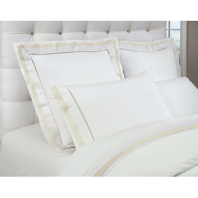 Chelsea Pillowcase White/Navy Standard (2)