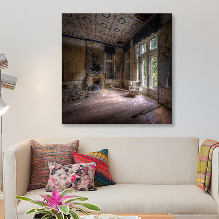 « hotel rouge i », reproduction de photo sur toile, H 12 po x l 12 po x P 1,5 po, Pas de tapis, Toile tendue