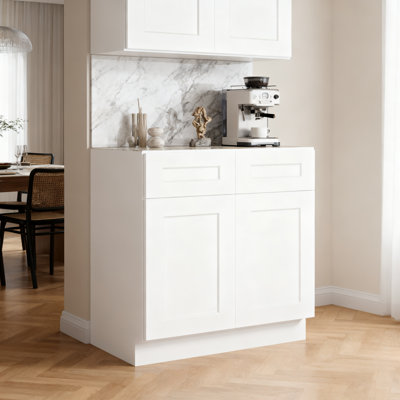 Armoire de cuisine à double porte 33 po, armoire de cuisine Shaker en bois massif avec tablettes réglables et intérieur imperméable, pour le rangement de la salle de bain, blanc, facile à assembler (lavabo non inclus)