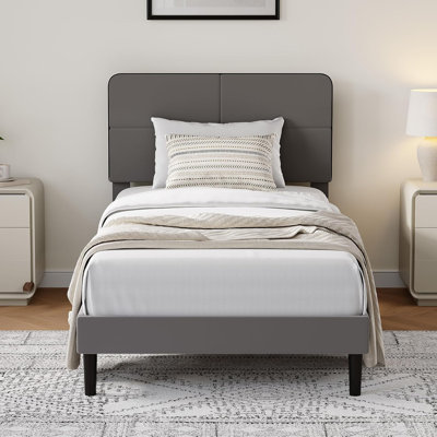 Structure de lit tapissier en velours avec tête de lit 31,1 po, éponge EVA antibruit, dégagement sous vide robot de 6,3 po, lattes en bois, aucun sommier requis