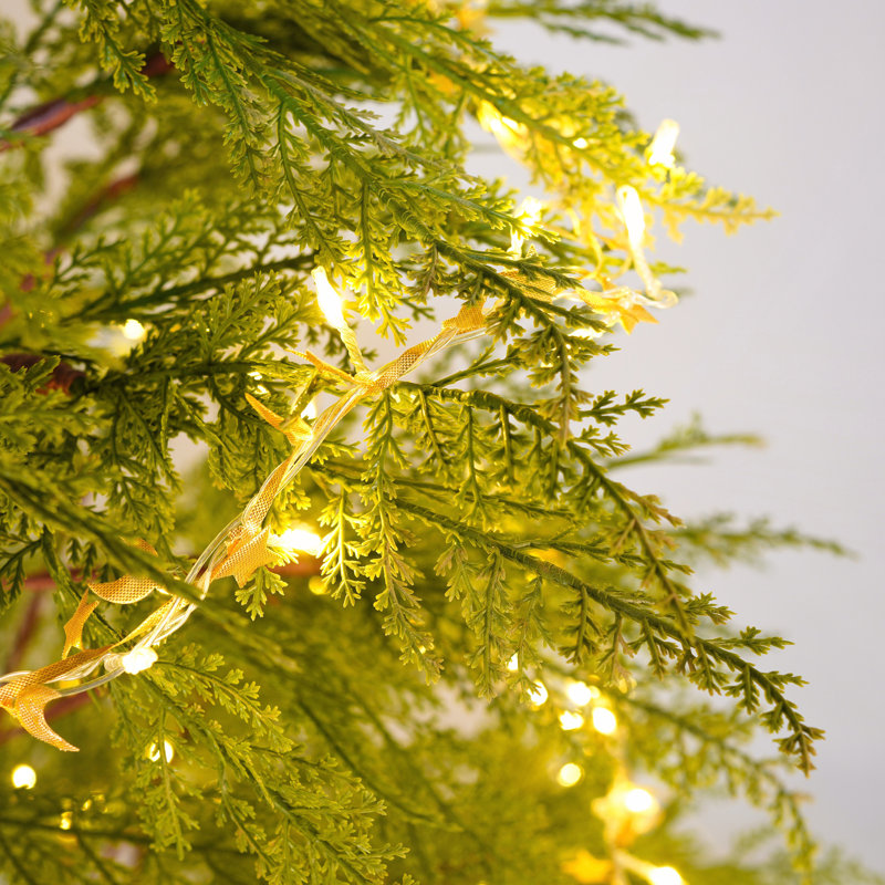Arbre de Noël artificiel complet 6 pi avec lumières DEL et base en métal, 612 pointes pour un décor de Noël réaliste