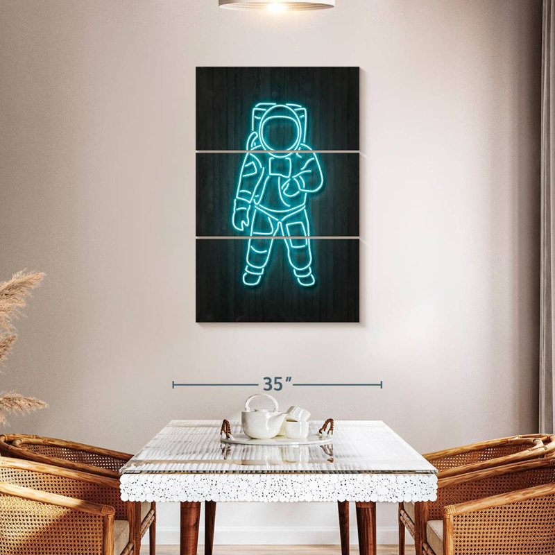Oberle Astronaut, 23" H x 14" W