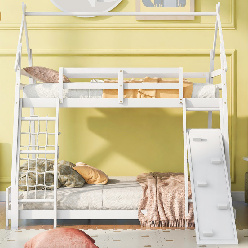 Lit superposé simple au-dessus de grand lit avec filets d'escalade et rampe d'escalade