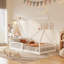 Lit simple en bois avec clôture-419681294