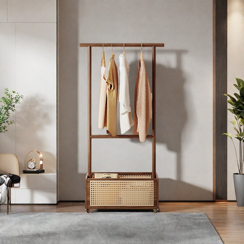 Porte-manteau sur roulettes à 360 degrés