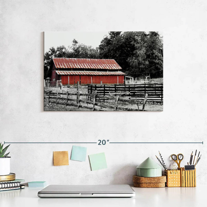 Lilie BW Rustic Barn, 8" H x 12" W