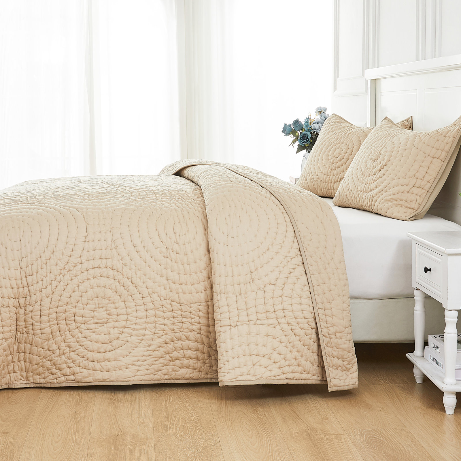 Cotton Circle Hand Stitch Voile Quilt Set, Taupe Geometric, Queen Quilt + 2 Standard Shams