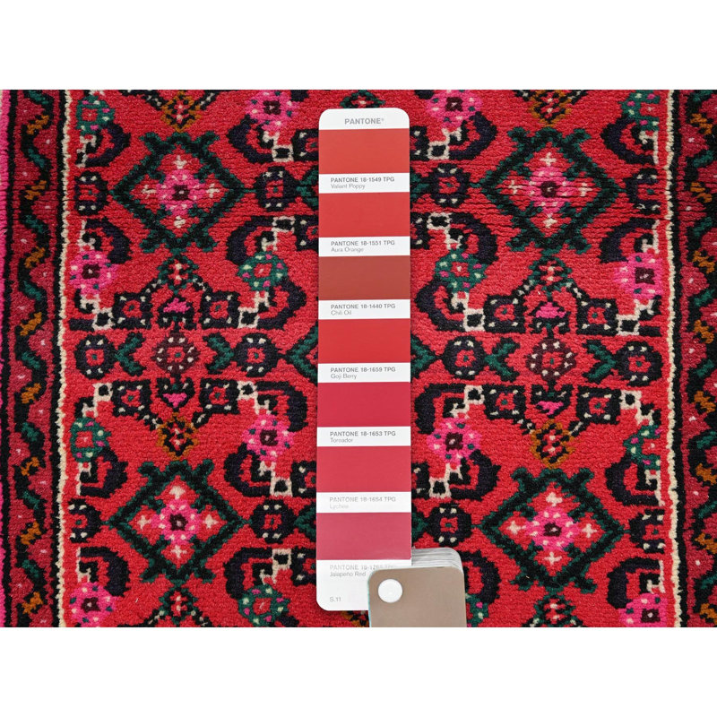 Tapis de couloir oriental rouge 2 pi 5 po x 6 pi 5 po Hussainabad rouge avec motif intégral, noué à la main, à poils longs, en laine douce et brillante