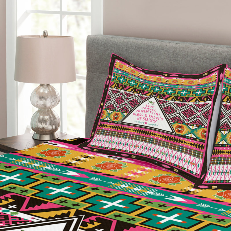 Ikat Bedspread with Pillow Shams, 220 x 264 cm
