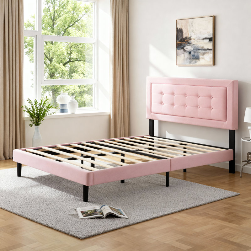 Structure de grand lit plateforme avec tête de lit tapissier et support à lattes de bois, aucun sommier tapissier requis, rose