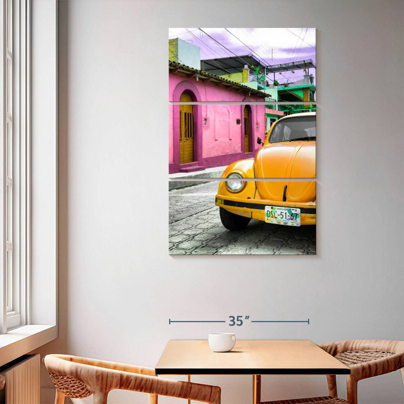 Yellow VW Beetle Car, H 65 po x l 42 po