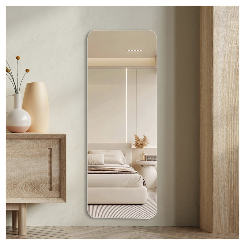 Miroir mural 56 po x 15 po rectangulaire avec coins arrondis, cadre en aluminium argenté