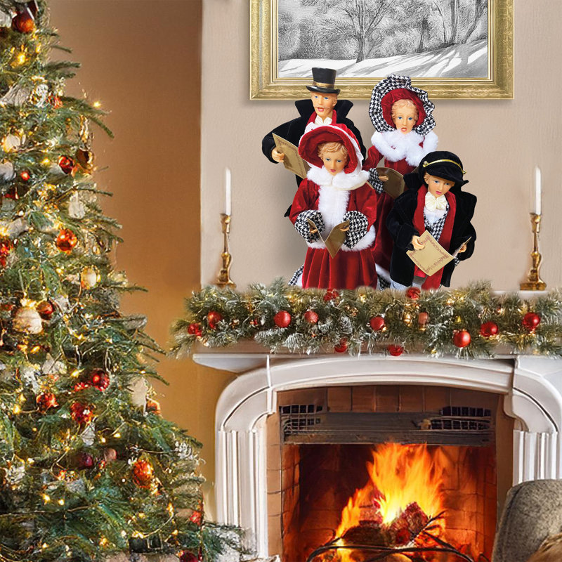 Caroling Hen Dog Family 4 Piece Set