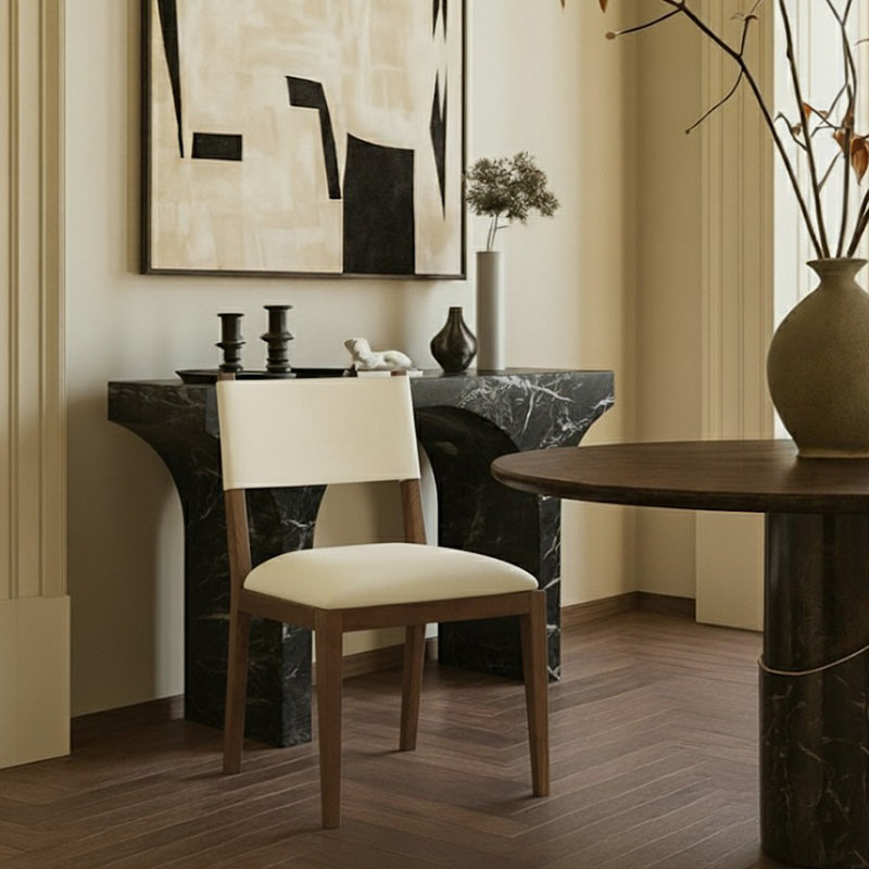 Chaise d'appoint de salle à manger Vina, Noyer teinté, Cuir crème végétalien