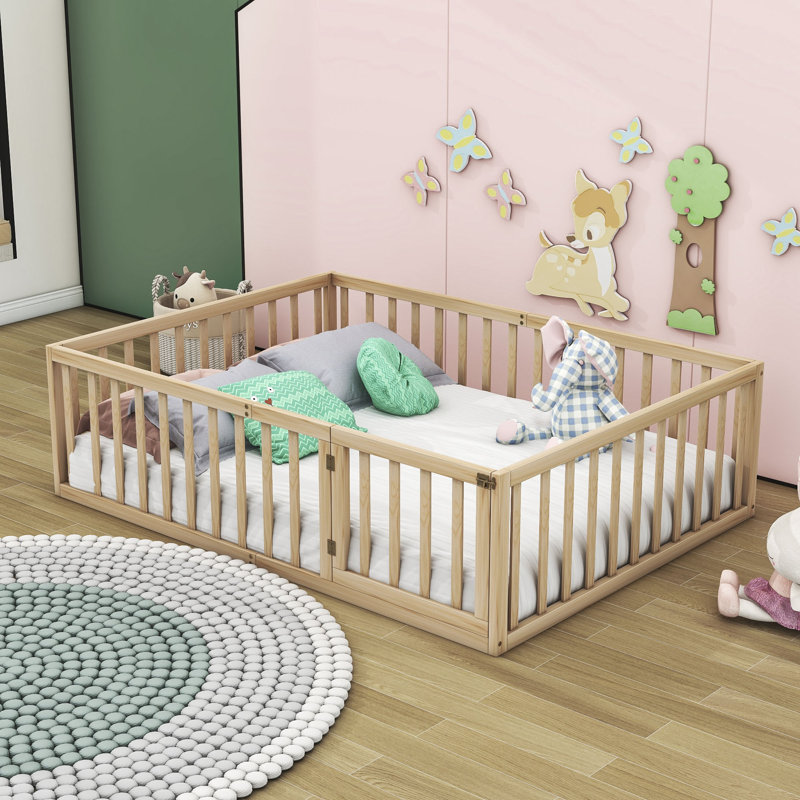 Guerriero Wooden Daybed Frame with Fence, Full / Double, Natural