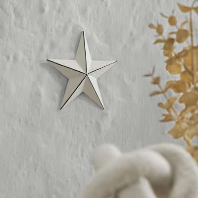 Festive Finds Metal Star Distressed Rust