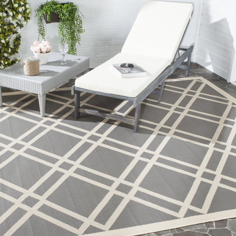Joyner Geometric Indoor / Outdoor Area Rug, Rectangle 201 x 290 cm