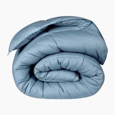 FluffyCloud Comforter - Medium Weight Microfiber Bedding with Box Quilt Design for Twin Beds. Oversized Blanket.