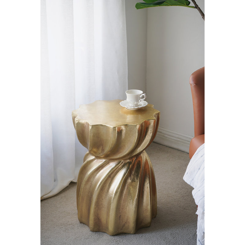 Table d'appoint avec design sculptural tourbillon, table d'appoint contemporaine pour le salon