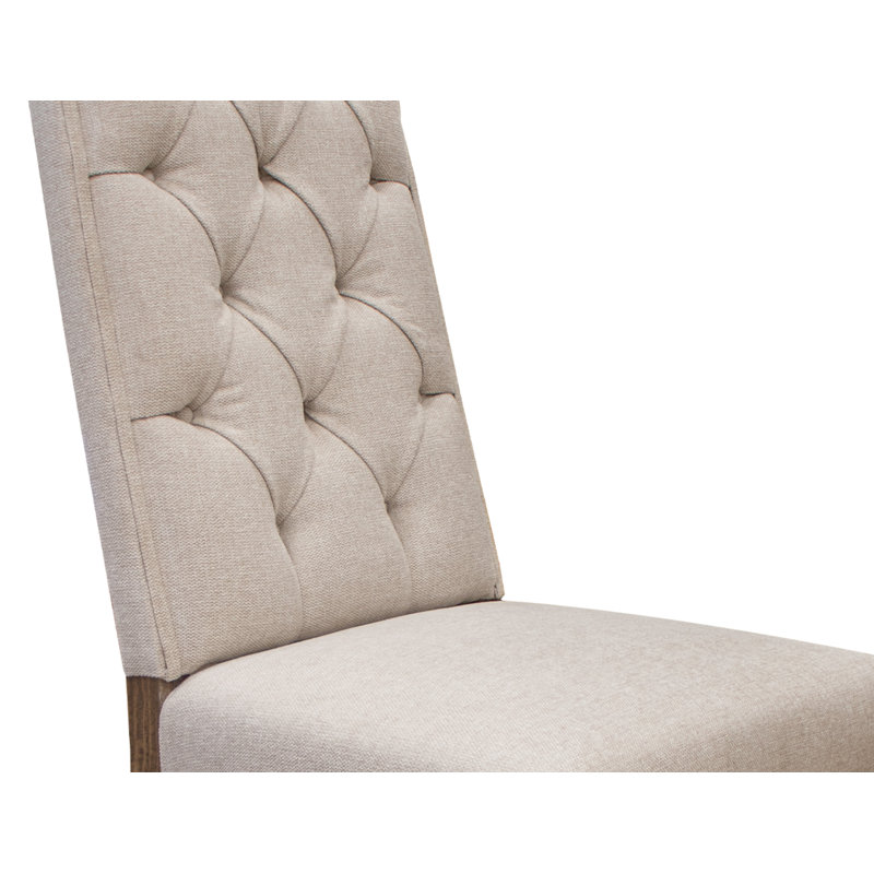 Chaise rembourrée avec dossier capitonné Damian