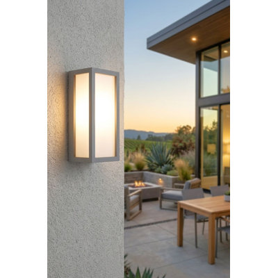 Warwick 25cm H Outdoor Flush Mount