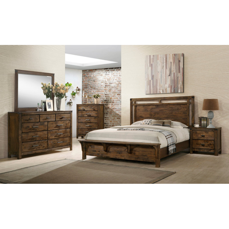 Karstynn Platform Bed