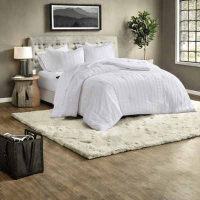 Luxurious 7-piece Cal King Bedding Sets, Soft Polyester With Minimalist Striped Design For Modern Home