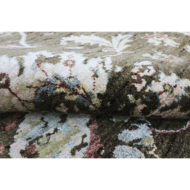 Oriental Area Rug in Dark Green/Ivory, Rectangle 8' x 10'