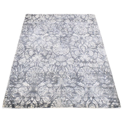 Tavion Viscose Damask Indoor Rug
