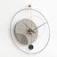 Horloges murales rondes grises-104793251