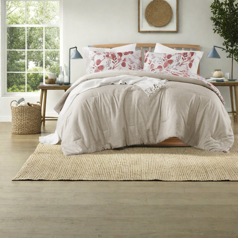 Premium Reversible Bedding Sets, Microfiber Seersucker, Floral Botanical Design, Cozy King Size For Year-round Comfort