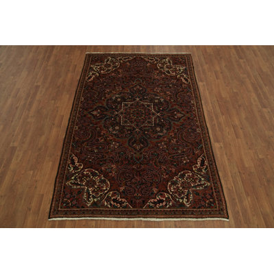 Tapis traditionnel élégant 5 x 8