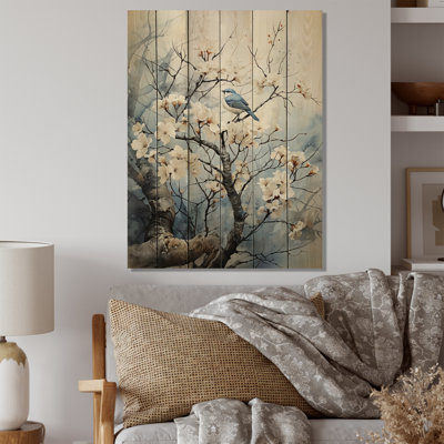 Contemplation d'oiseaux monochromes sur bois