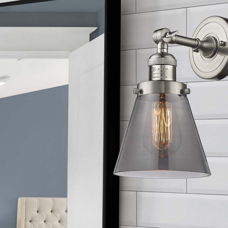 Applique murale 1 lumière Cone, Ampoule à DEL rétro de 6 watts, Fumé, Chrome poli