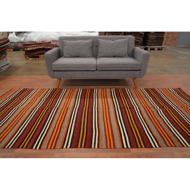 Tapis multicolore à rayures colorées 5 x 10 pour un salon éclatant