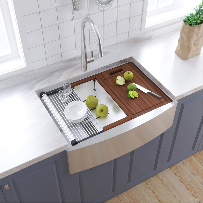 Évier de cuisine polyvalent en acier inoxydable pour une cuisson et un nettoyage efficaces