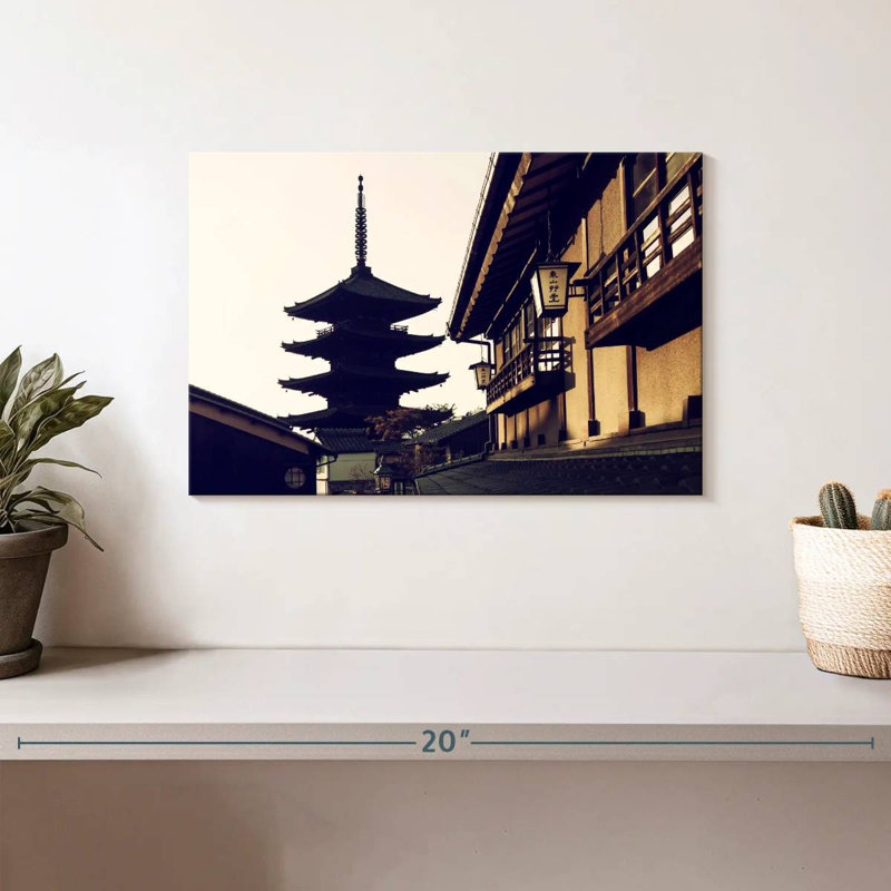 Silhouette du temple Adella Kofukuji, H 8 po x l 12 po