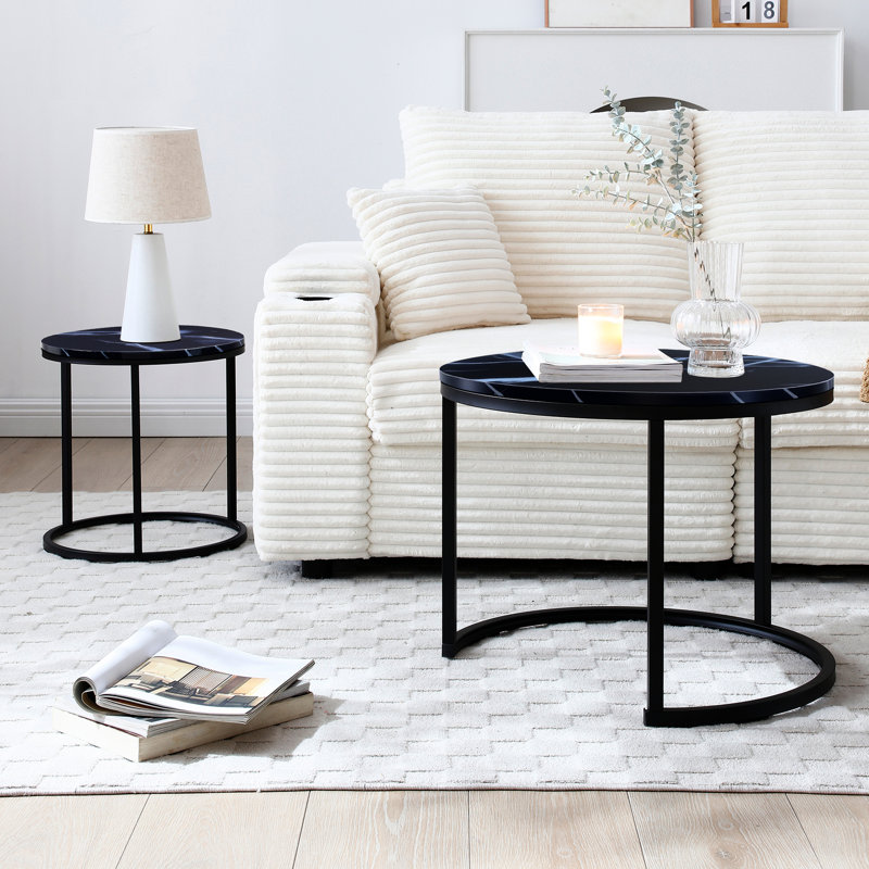 2 tables basses rondes noires avec design en marbre, fonctionnelles dans le salon et la chambre à coucher, table de composition en métal de 2, structure supérieure, pratique moderne pour différents espaces