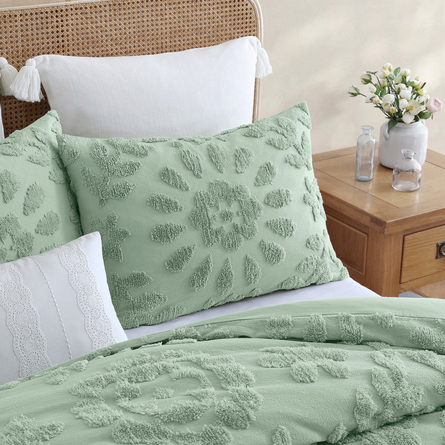 patterned green bedding