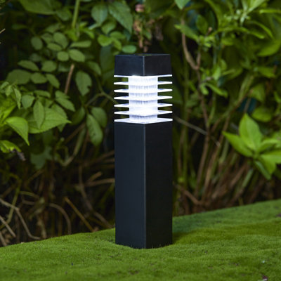 Glitzhome Low Voltage Solar Powered Integrated Led Black Pathway Light Pack In Matte Black