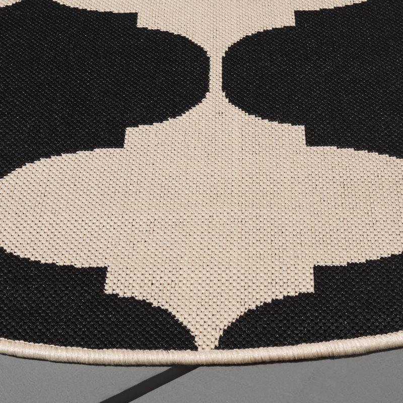 Herefordshire Performance Geometric Indoor/Outdoor Area Rug, Round 5'3"