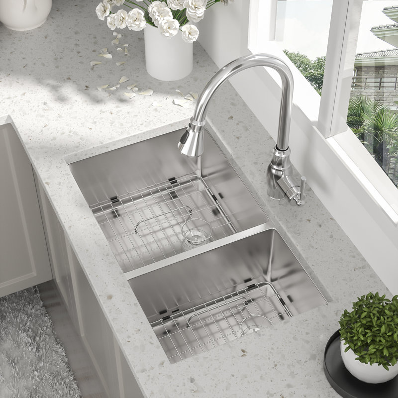 33'' L Undermount Single Bowl Stainless Steel Kitchen Sink