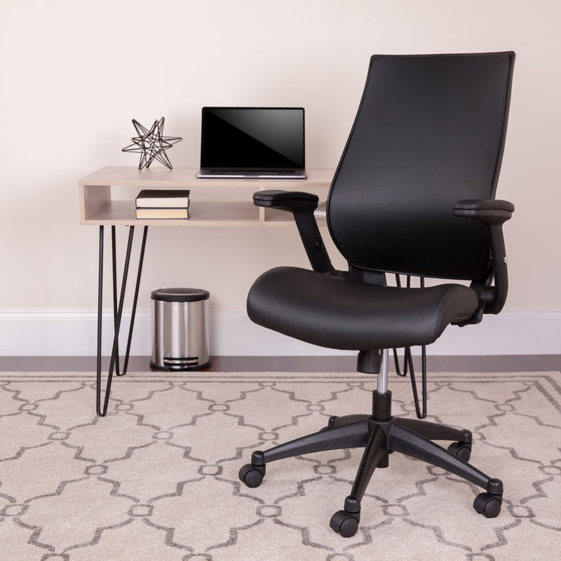 Fauteuil de direction à haut dossier Magruder LeatherSoft avec siège moulé et accoudoirs réglables