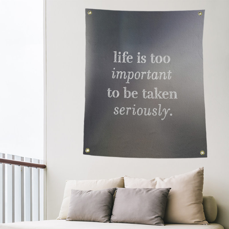 Tapisserie de levity et citation en polyester, H 80 po x l 59 po, Gris