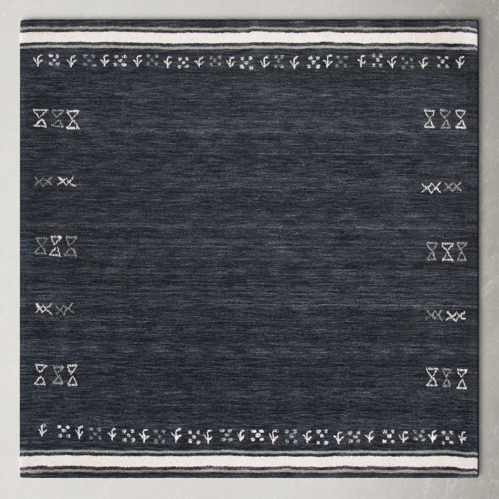 Santiago Charcoal Handmade Wool Geometric Rug, Square 6'