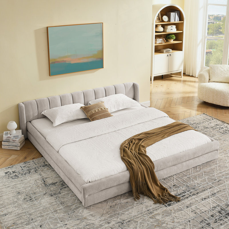 Très grand lit plateforme tapissier avec tête de lit, Beige