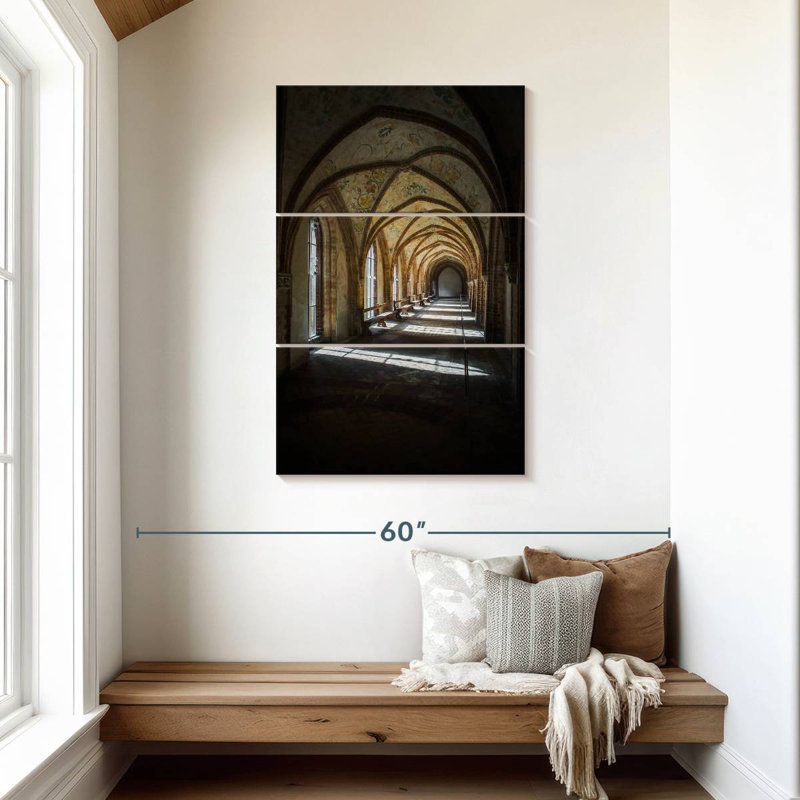 Lilie Schleswig, couloir de la cathédrale, H 45 po x l 28 po