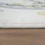 Tapis de chambre de bébé avec motif de voitures et d'arbres de couleur pastel-75299071