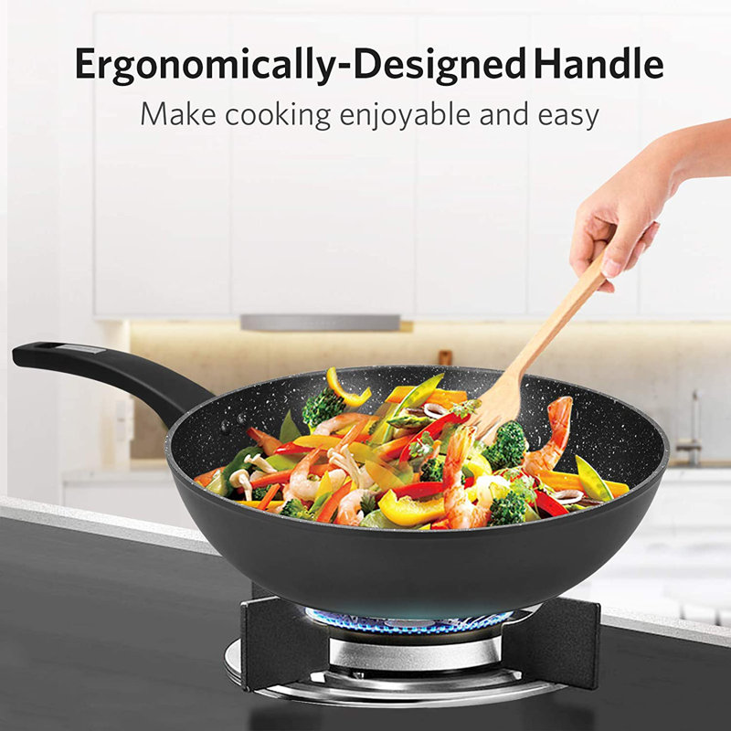 CS KOCHSYSTEME Non-Stick Aluminum Wok with Lid