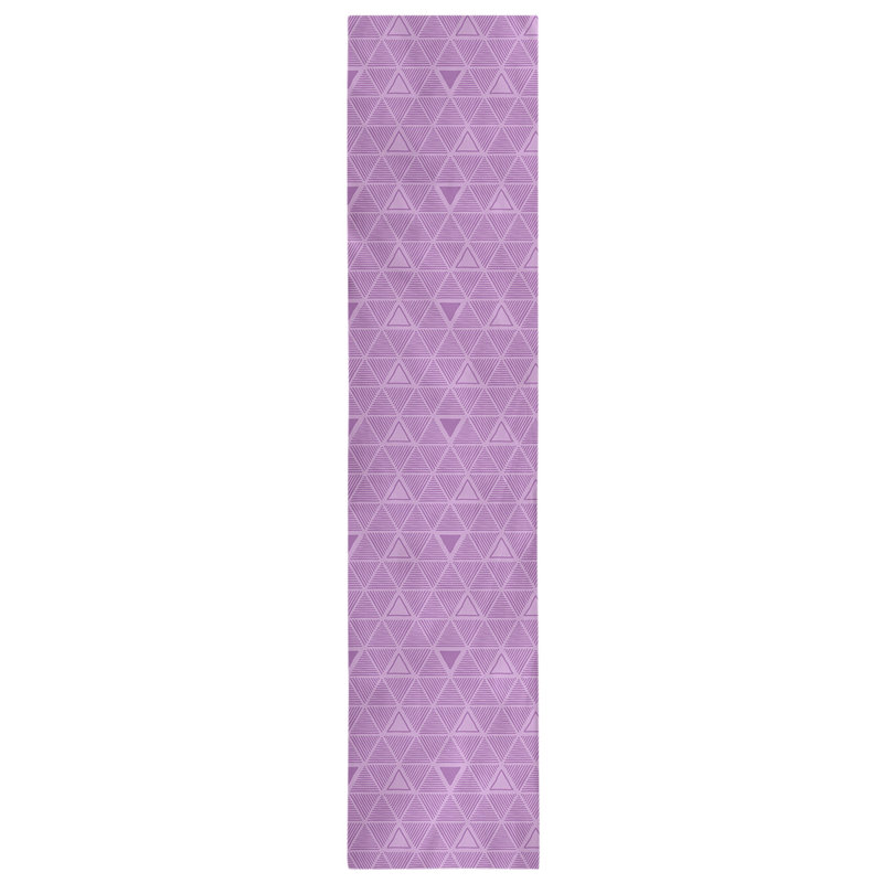 Chemin de table à triangles dessinés à la main Classic, Violet, 16 po x 90 po